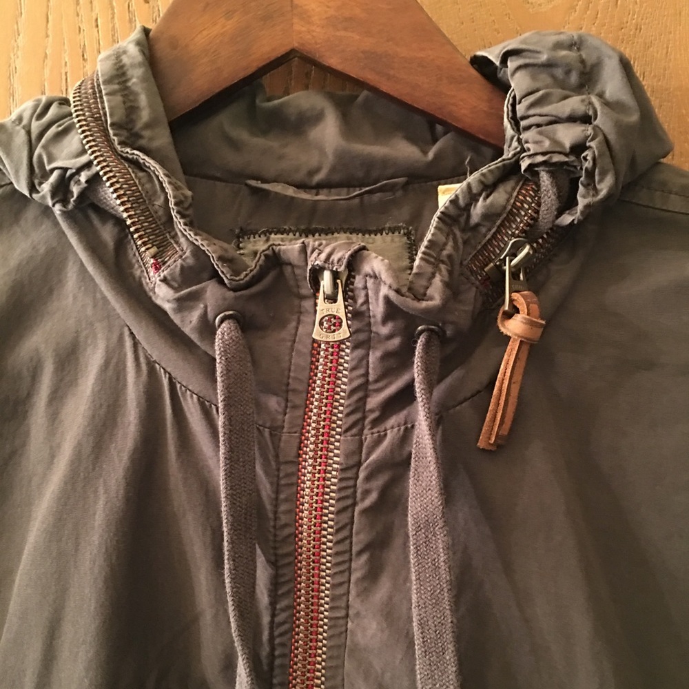 Men’s Light weight Jacket.